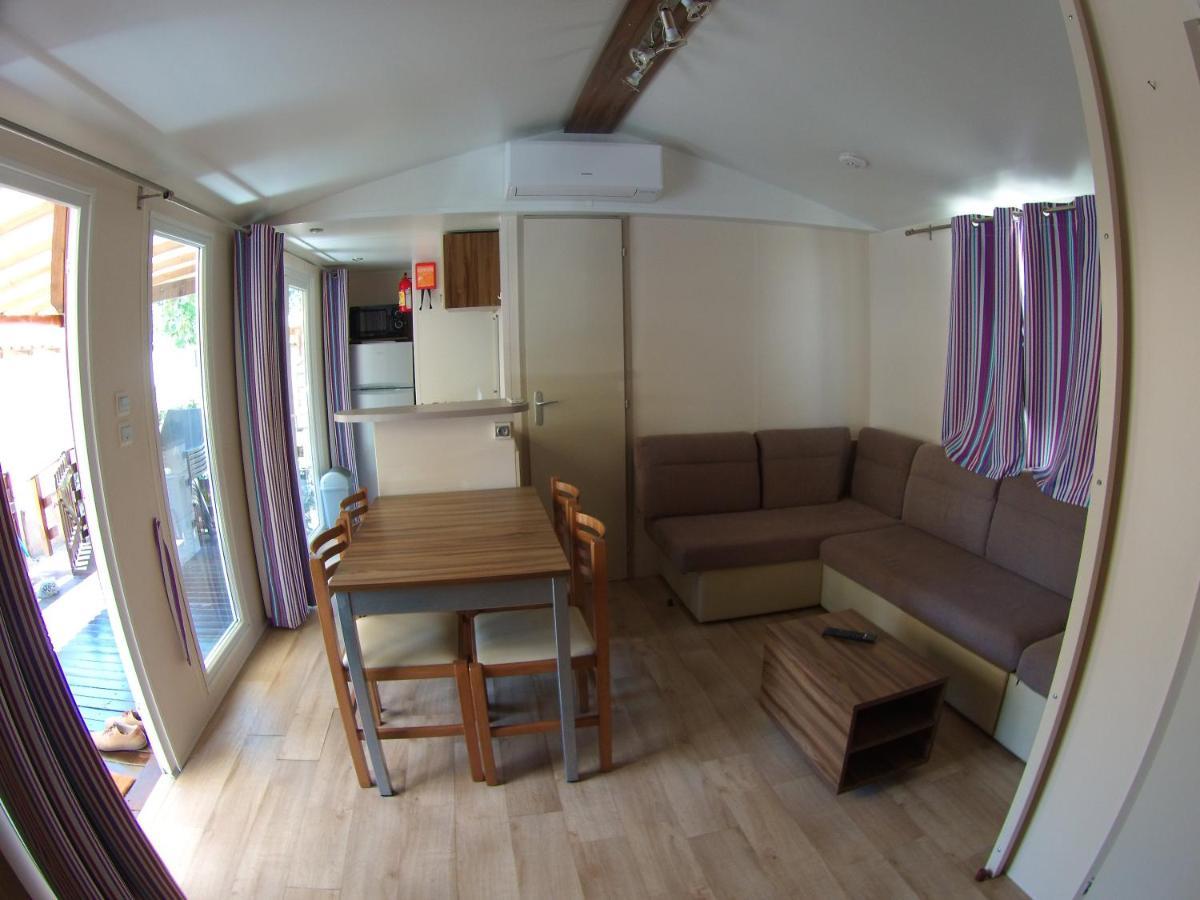 La Carabasse / Mazet 69 Otel Vias Dış mekan fotoğraf