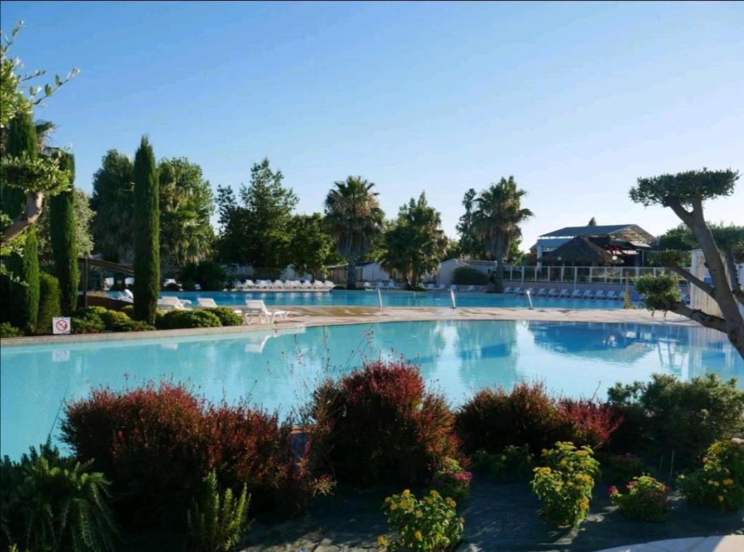 La Carabasse / Mazet 69 Otel Vias Dış mekan fotoğraf