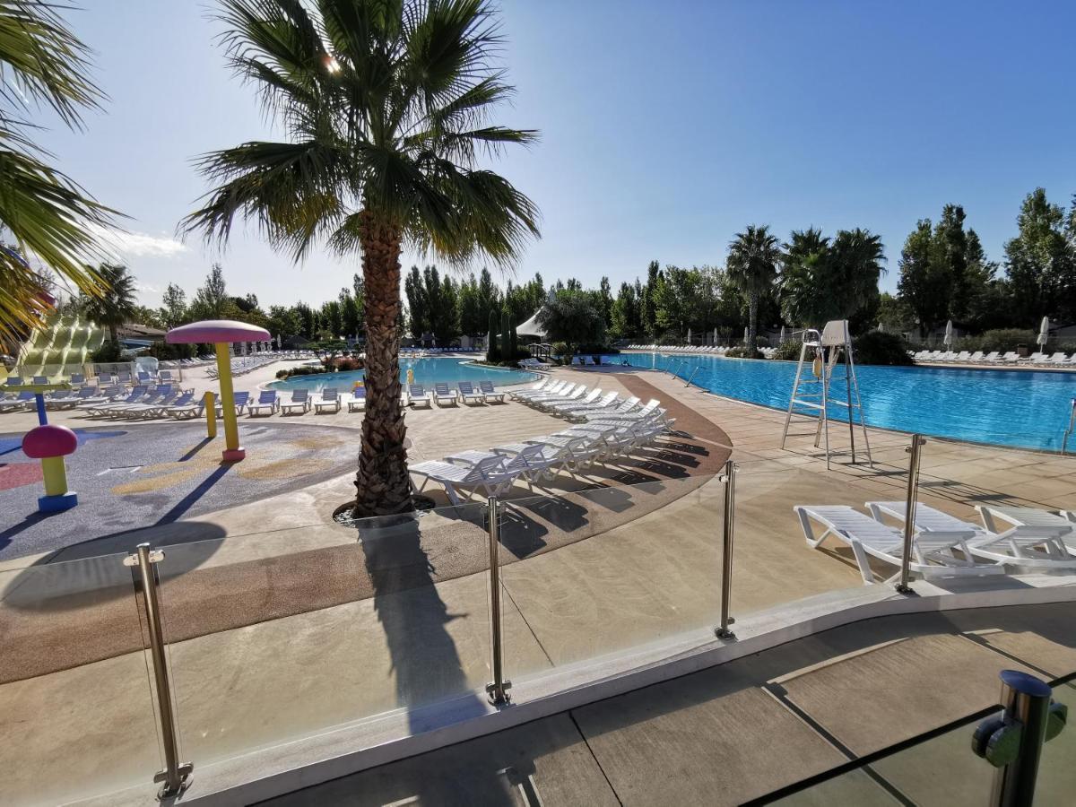 La Carabasse / Mazet 69 Otel Vias Dış mekan fotoğraf